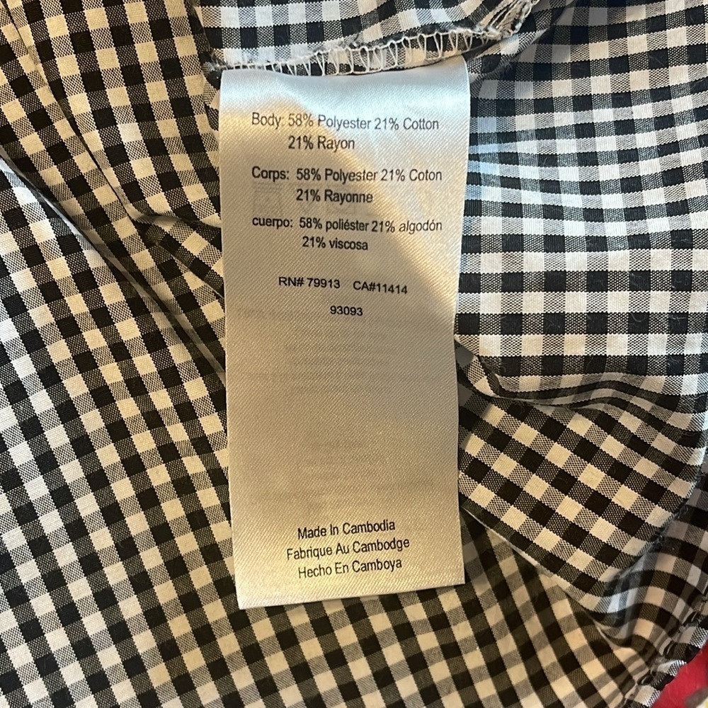 SOLD Motherhood Materntiy Gingham Top size Medium - Picture 4 of 8